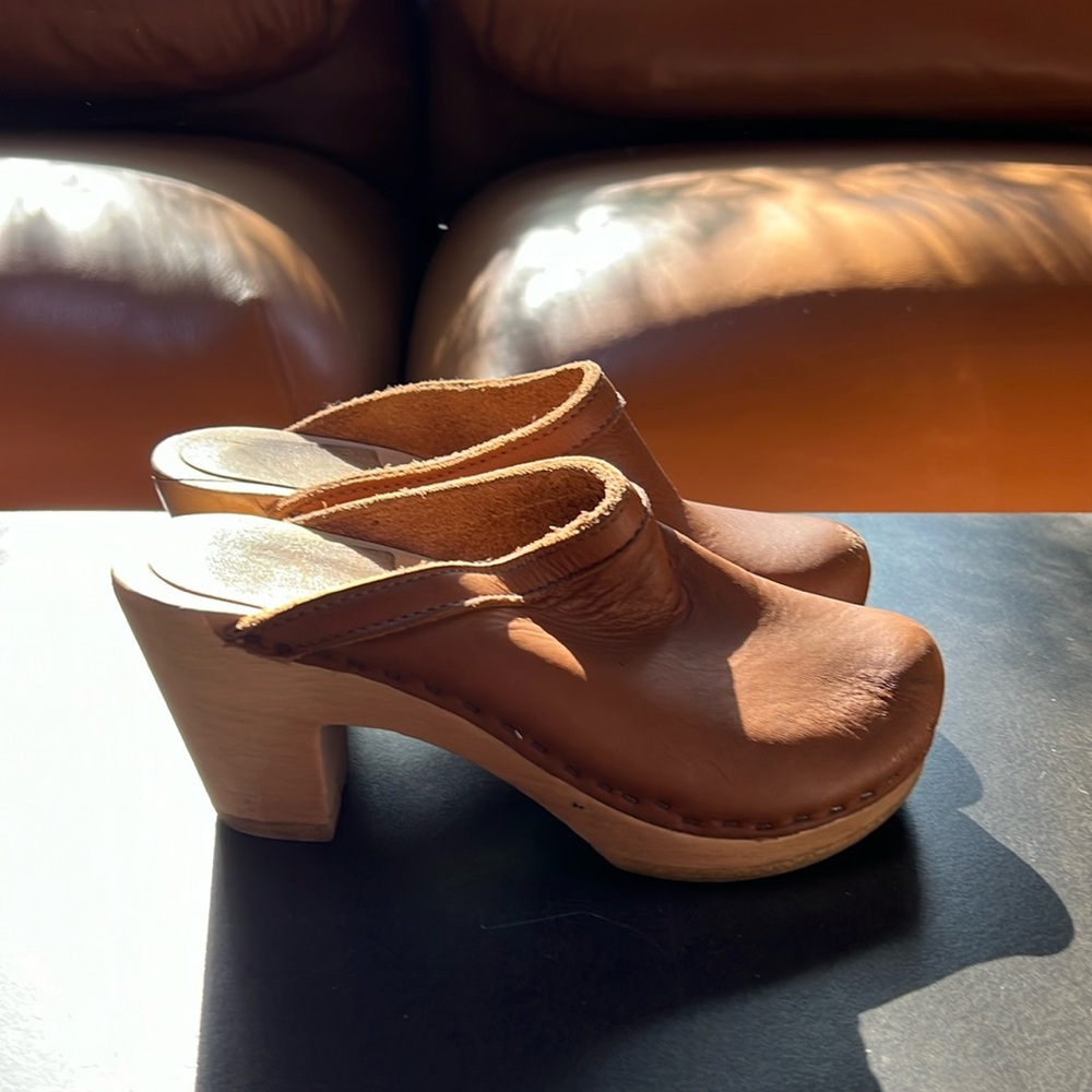 No. 6 Brown Leather Mules with Wooden Sole